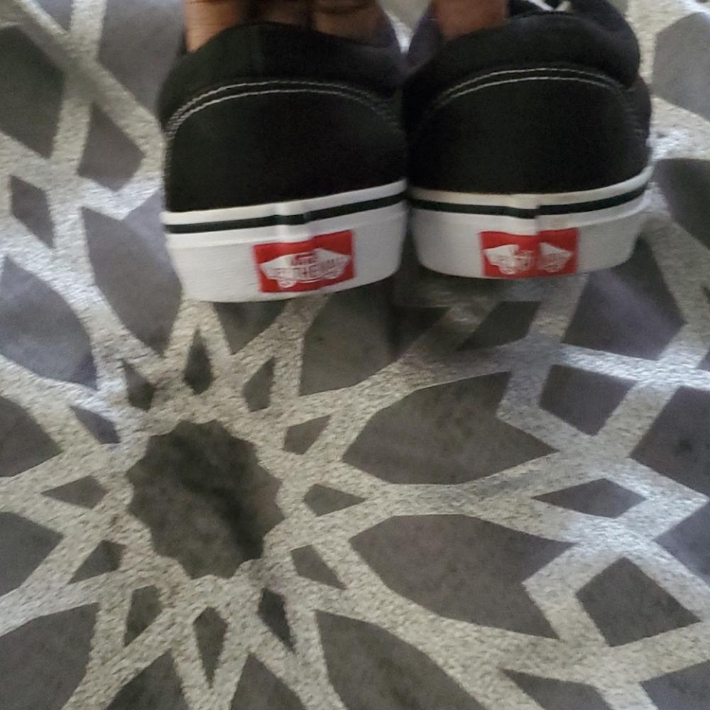 Vans - Picture 2 of 3